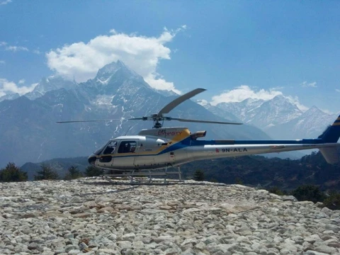 Helicopter to Namche